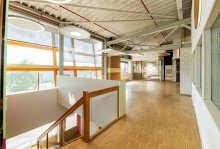 B�rofl�chen Gewerbeanwesen in zentraler Lage: Moderne Produktions- und Lagerhallen mit Erweiterungspotenzial direkt an der A4