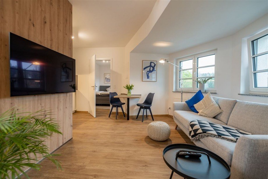 TV Dachgeschosswohnung Eisenach , Th�r