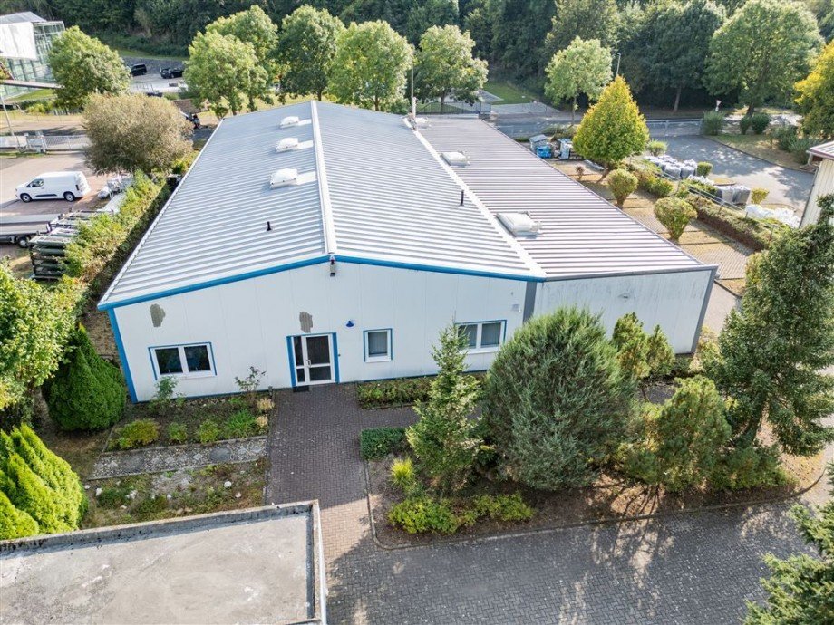 Halle - Nordseite Halle / Lager / Produktion Eisenach , Th�r