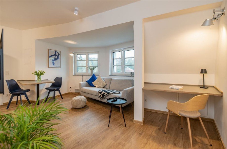 Wohnbereich Dachgeschosswohnung Eisenach , Th�r