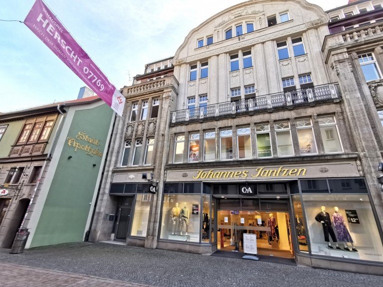 Hausansicht Eisenach Dachgeschosswohnung 4-Raumwohnung im Zentrum der Stadt mit Aufzug und Balkon