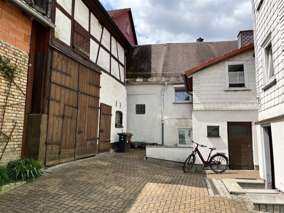 Innenhof Doppelhaush�lfte Unterp�rlitz