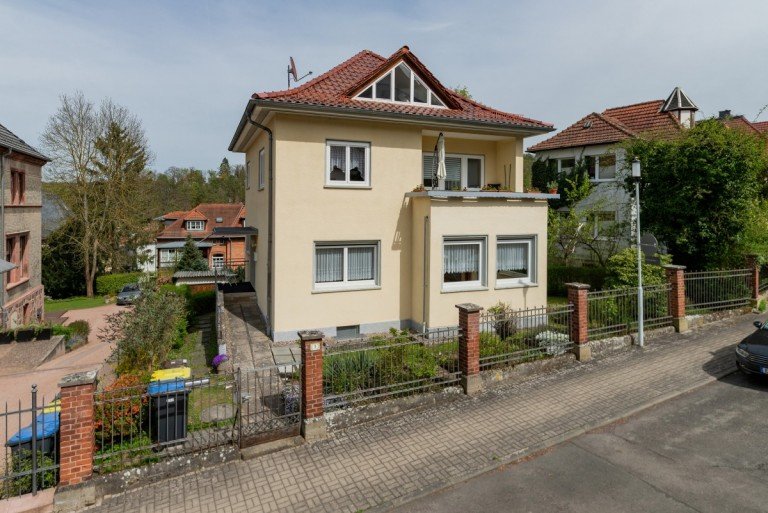 Hausansicht S�d-West Eisenach Einfamilienhaus freistehendes Einfamilienhaus mit Garten in attraktiver S�dstadtlage