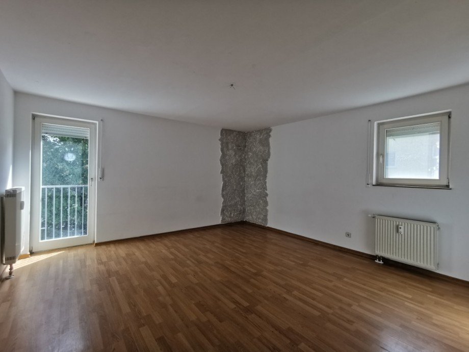 OG rechts - Wohnzimmer Mehrfamilienhaus Eisenach