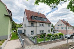 Hauptbild beziehbare 3-Zimmer-Dachgeschosswohnung mit Kamin & Ausbaupotenzial am Wartenberg