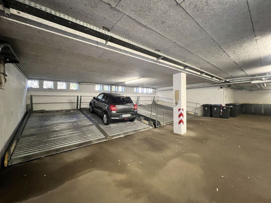 Tiefgarage B�ro / Praxis Eisenach , Th�r