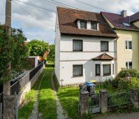 Hauptbild Charmantes Reihenendhaus mit gro�em Grundst�ck und Nebengelass am Fu�e des Petersbergs in Eisenach