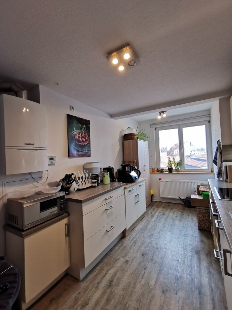 K�che mit Einbauk�che Dachgeschosswohnung Eisenach