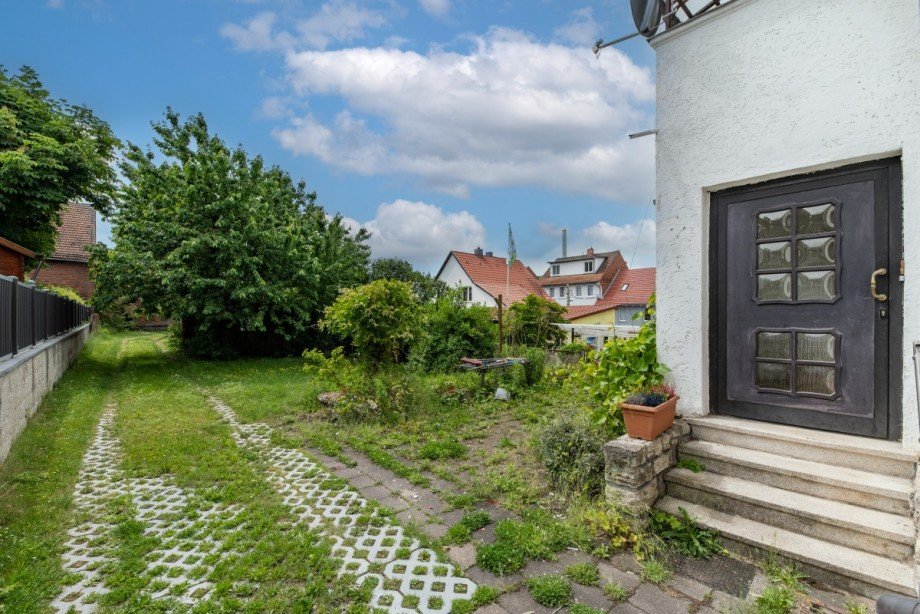 Zufahrt Grundst�ck Reihenendhaus Eisenach