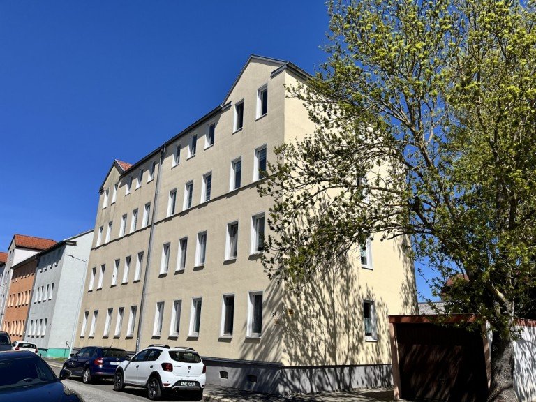 Stra�enansicht Eisenach Erdgeschosswohnung vermietete Eigentumswohnung, 3-ZKB im Hochparterre mit Balkon und Stellplatz