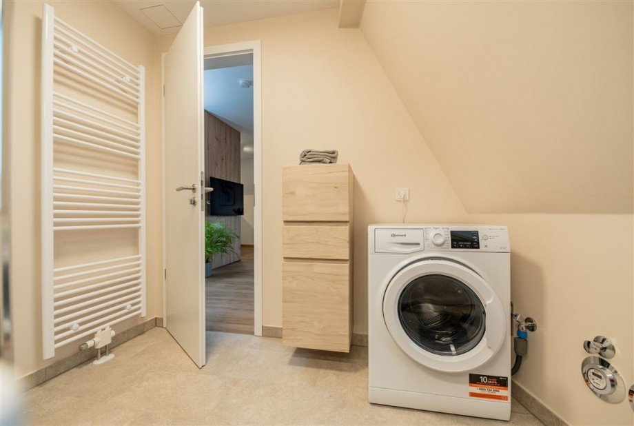 Badezimmer II Dachgeschosswohnung Eisenach , Th�r