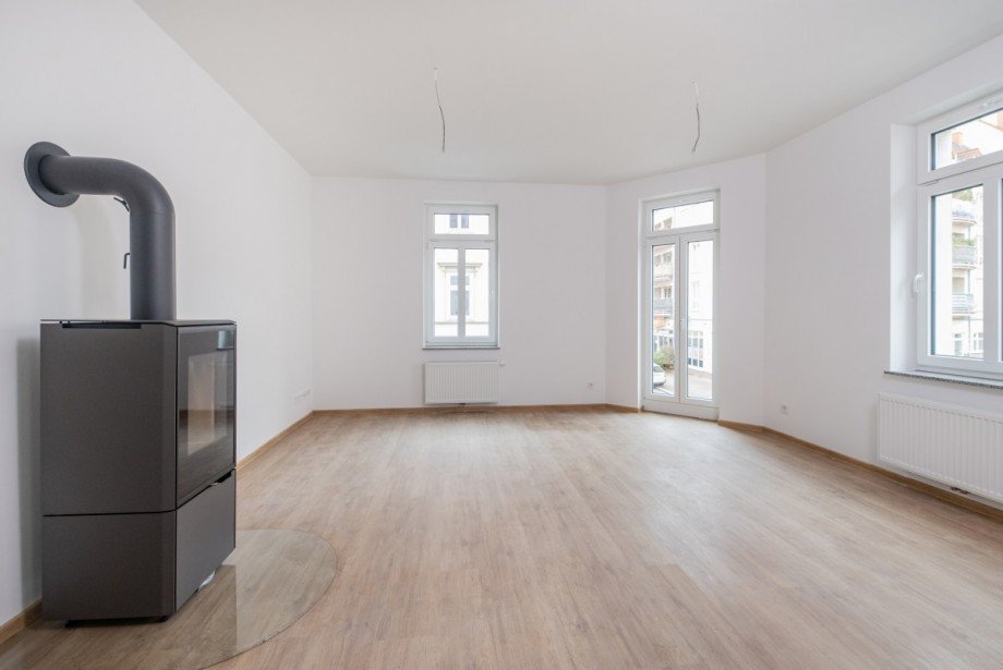 Wohnzimmer mit Kamin Etagenwohnung Eisenach
